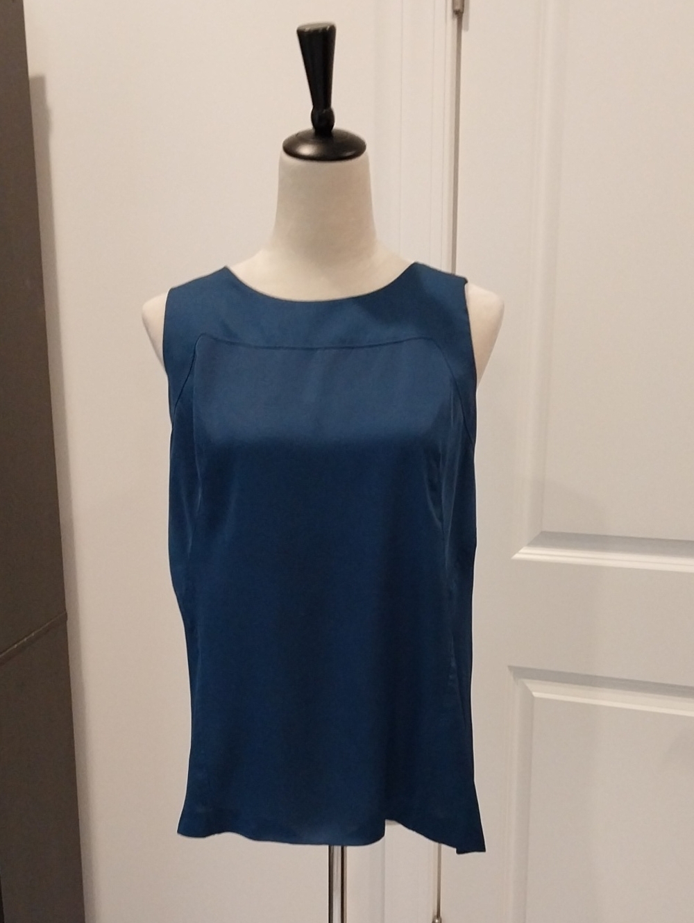 Ann Taylor Teal Satin Sleeveless Shell Top